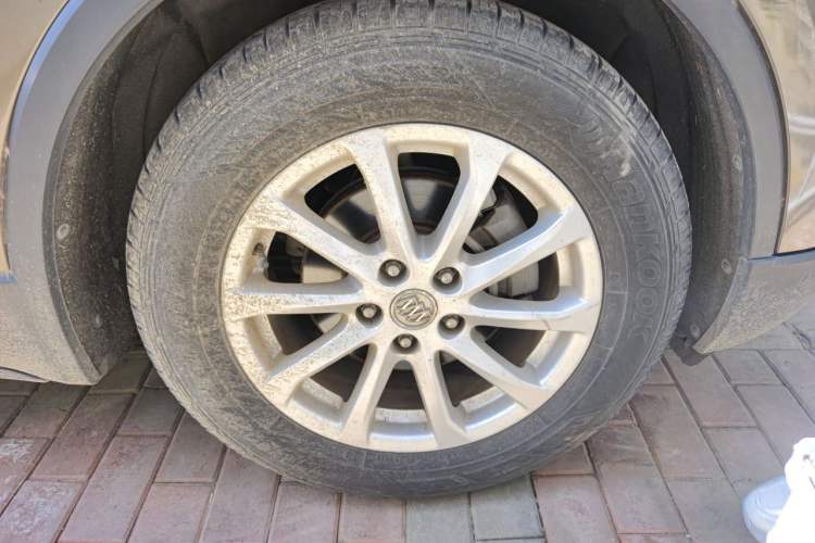 Used Buick Envision 2016 20T Two-Wheel-Drive Elite Model Right Front Wheel Hub
