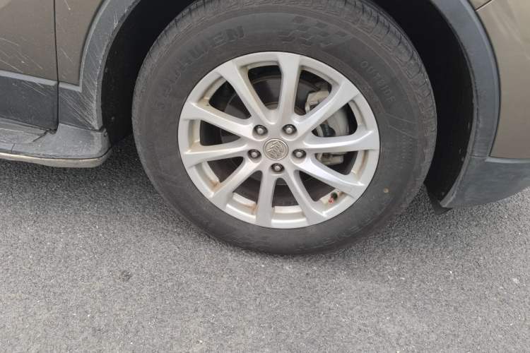 Used Buick Envision 2016 20T Two-Wheel Drive Leading Version Right Front Wheel Hub