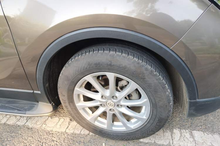Used Buick Envision 2016 20T Two-Wheel-Drive Elite Model Right Front Wheel Hub