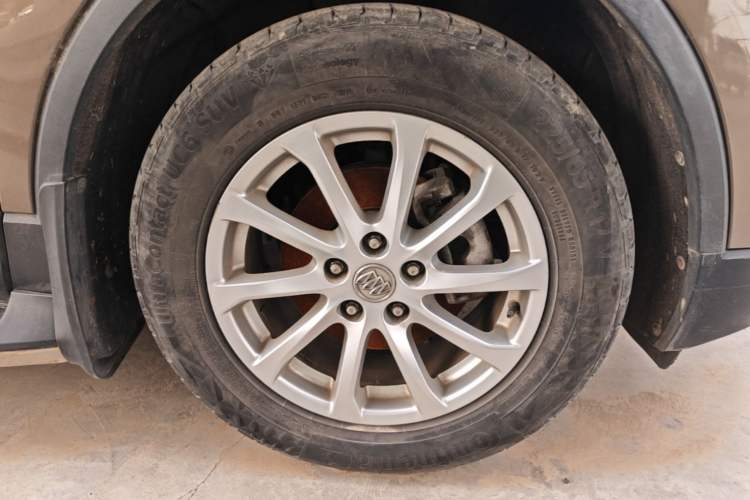 Used Buick Envision 2016 20T Two-Wheel-Drive Elite Model Right Front Wheel Hub