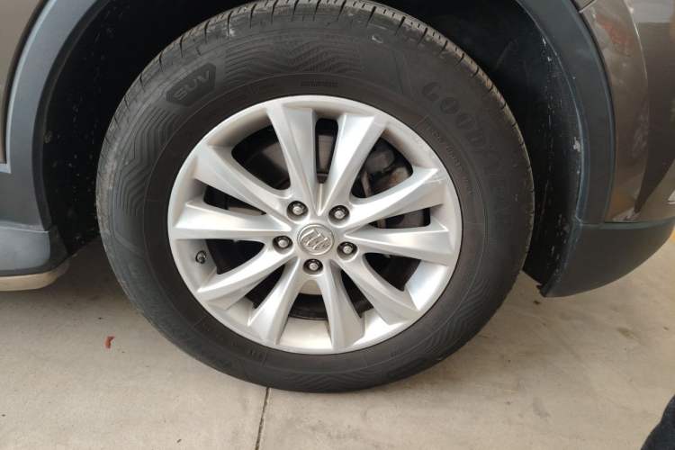 Used Buick Envision 2016 28T Four-Wheel Drive Elite Version Right Front Wheel Hub