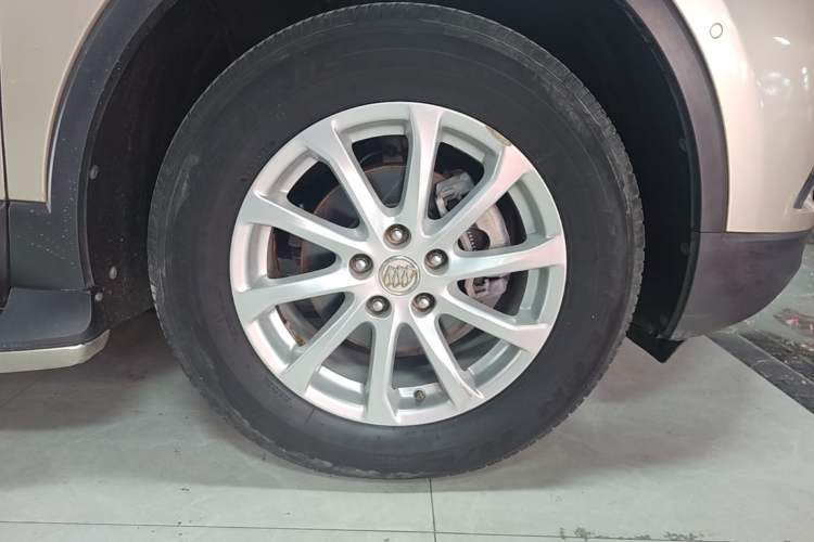 Used Buick Envision 2016 20T Four-Wheel Drive Luxury Model Right Front Wheel Hub