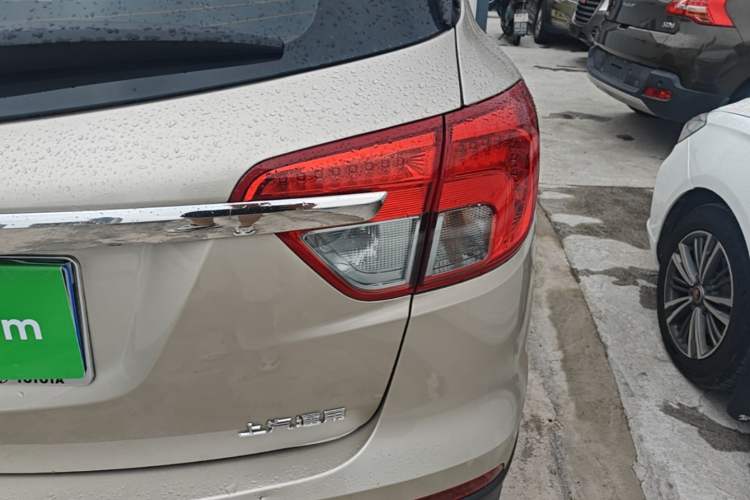 Used Buick Envision 2016 20T Two-Wheel-Drive Elite Model Right Rear Taillight
