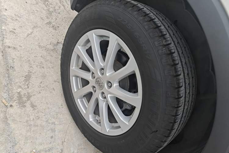 Used Buick Envision 2016 20T Two-Wheel-Drive Elite Model Right Rear Wheel Hub