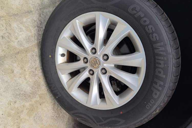 Used Buick Envision 2016 28T Four-Wheel Drive Elite Version Right Rear Wheel Hub