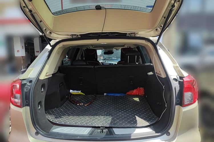 Used Buick Envision 2016 20T Two-Wheel-Drive Elite Model Trunk