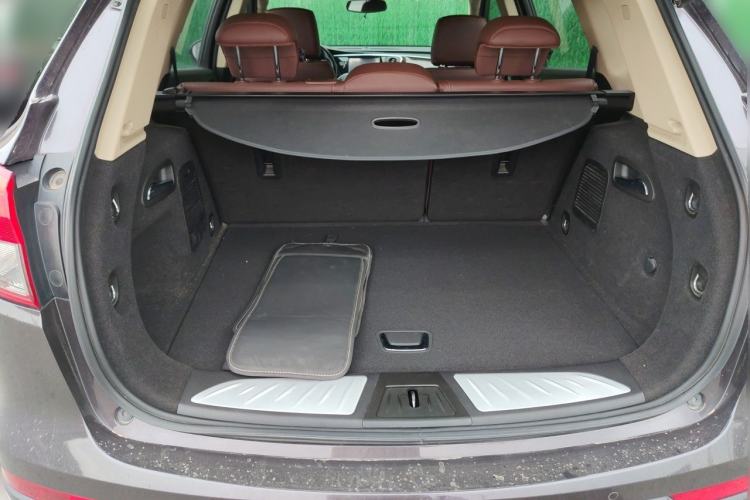 Used Buick Envision 2016 28T Four-Wheel Drive Luxury Model Trunk