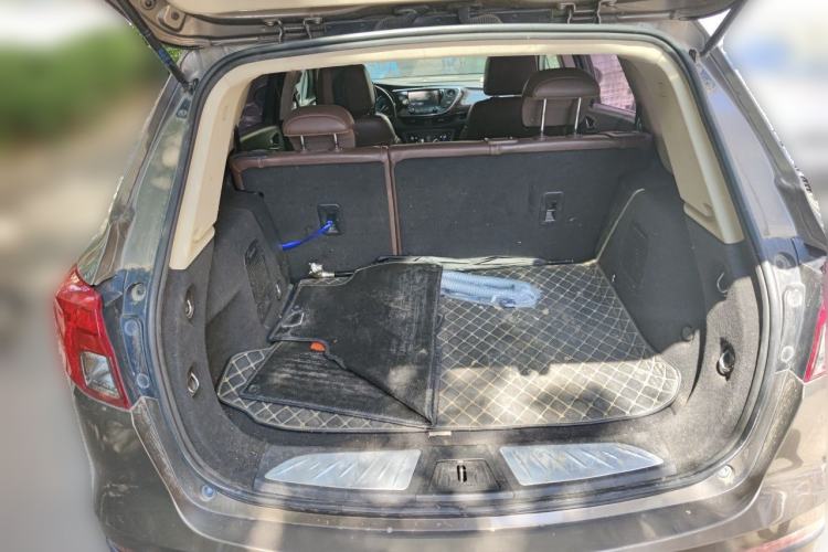 Used Buick Envision 2016 20T Two-Wheel-Drive Elite Model Trunk
