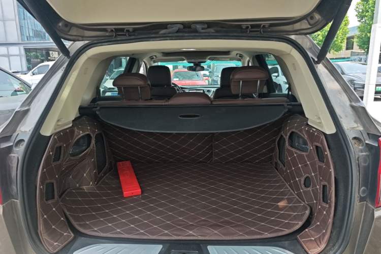 Used Buick Envision 2016 28T Four-Wheel Drive Luxury Model Trunk