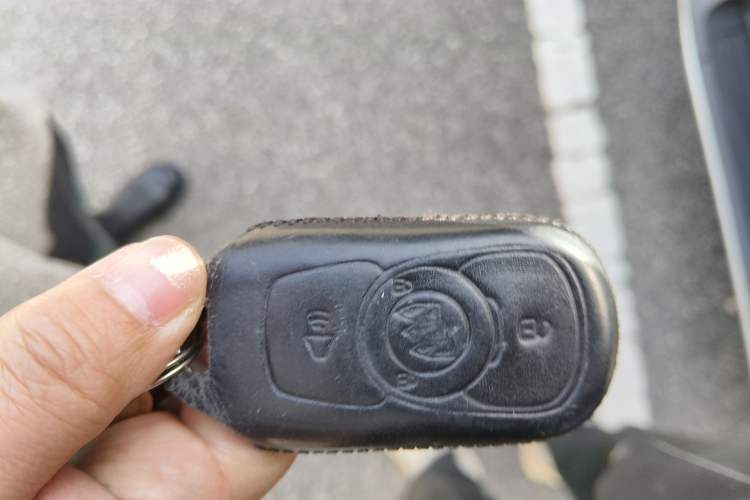 Used Buick Envision 2016 20T Two-Wheel-Drive Elite Model Vehicle Key