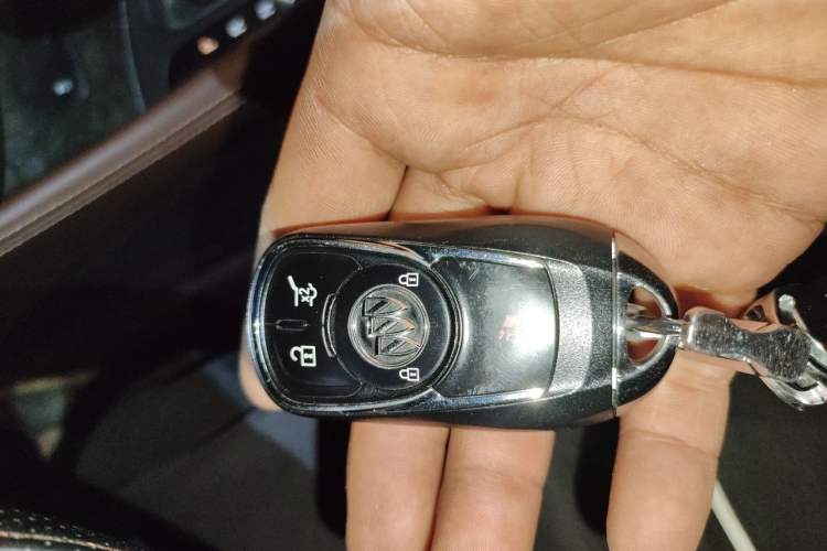 Used Buick Envision 2016 20T Four-Wheel Drive Luxury Model Vehicle Key