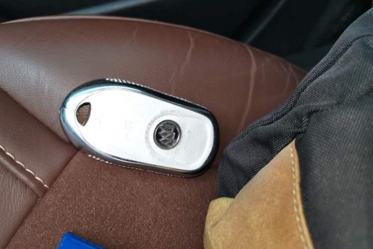Used Buick Envision 2016 20T Four-Wheel Drive Luxury Model Vehicle Key