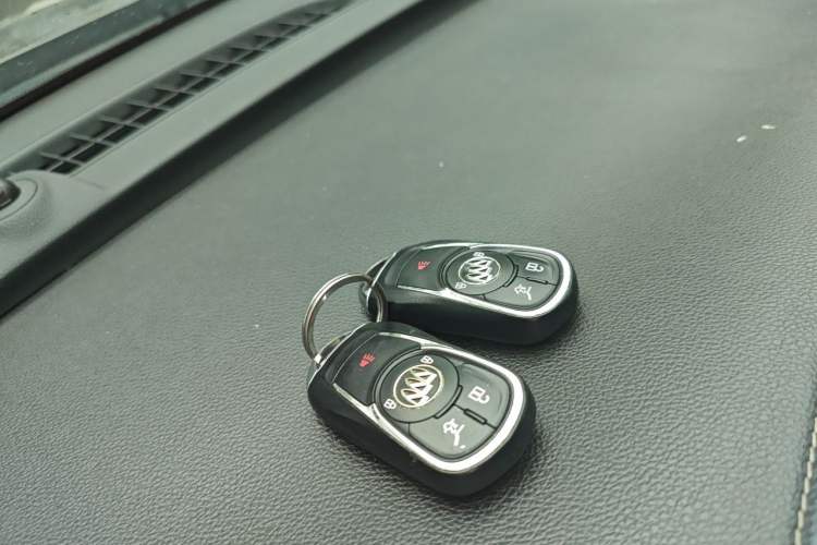 Used Buick Envision 2016 28T Four-Wheel Drive Luxury Model Vehicle Key