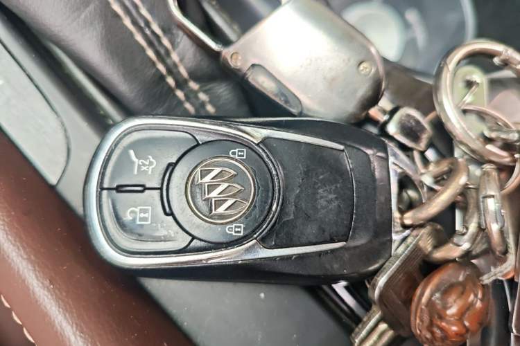 Used Buick Envision 2016 28T Four-Wheel Drive Luxury Model Vehicle Key