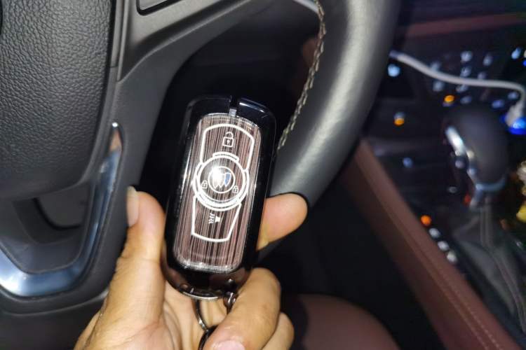 Used Buick Envision 2016 20T Two-Wheel-Drive Elite Model Vehicle Key