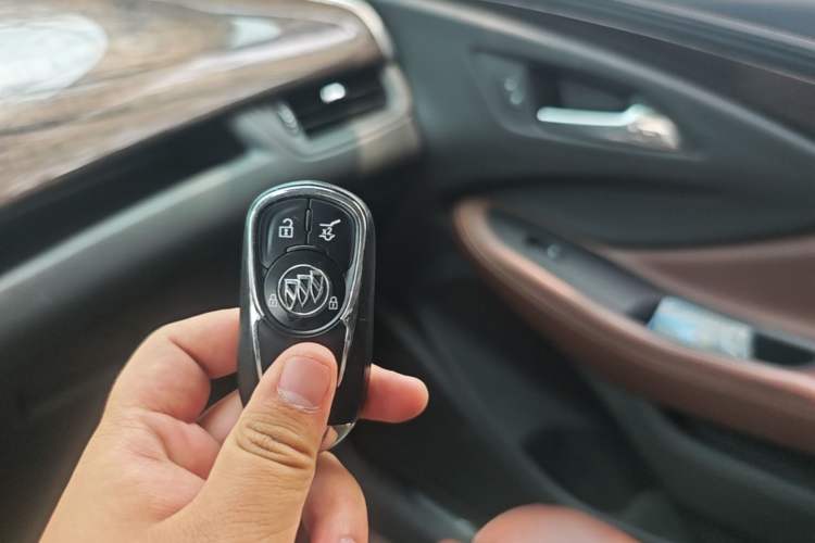 Used Buick Envision 2016 28T Four-Wheel Drive Luxury Model Vehicle Key