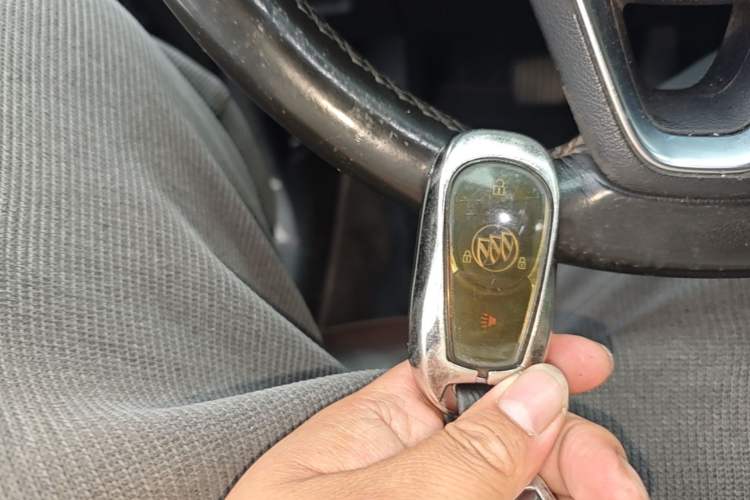 Used Buick Envision 2016 20T Two-Wheel-Drive Elite Model Vehicle Key