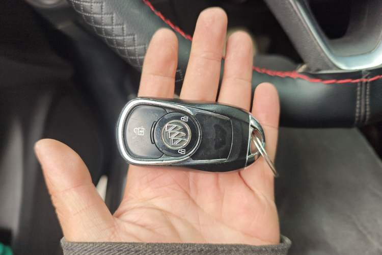 Used Buick Envision 2016 20T Two-Wheel-Drive Elite Model Vehicle Key