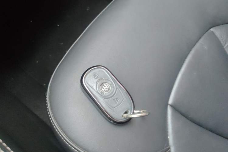 Used Buick Envision 2016 20T Two-Wheel-Drive Elite Model Vehicle Key