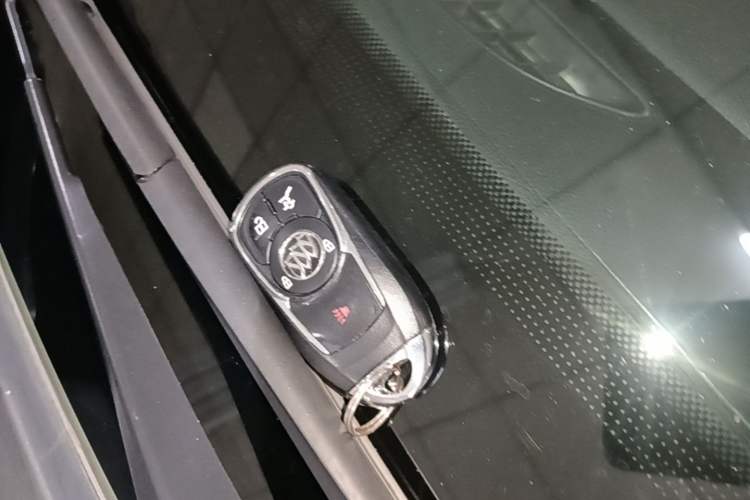 Used Buick Envision 2016 28T Four-Wheel Drive Elite Version Vehicle Key