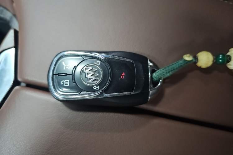 Used Buick Envision 2016 20T Four-Wheel Drive Luxury Model Vehicle Key