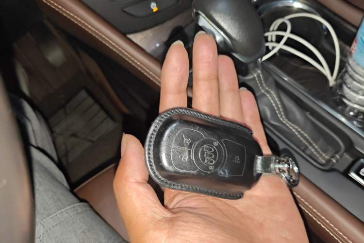 Used Buick Envision 2016 28T Four-Wheel Drive Elite Version Vehicle Key