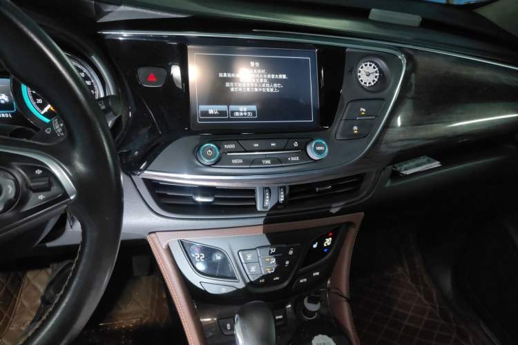 Used Buick Envision 2016 28T Four-Wheel Drive Elite Version Audio And AC Panel