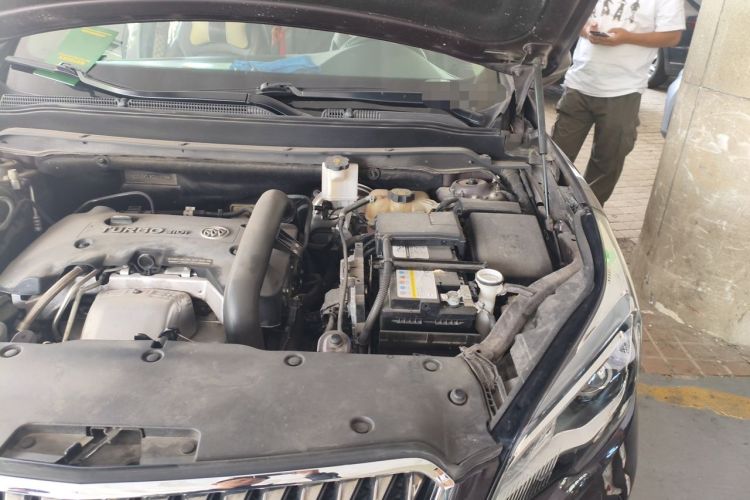 Used Buick Envision 2016 28T Four-Wheel Drive Luxury Model Engine Bay Left