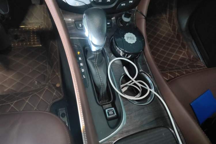 Used Buick Envision 2016 28T Four-Wheel Drive Elite Version Gear Lever