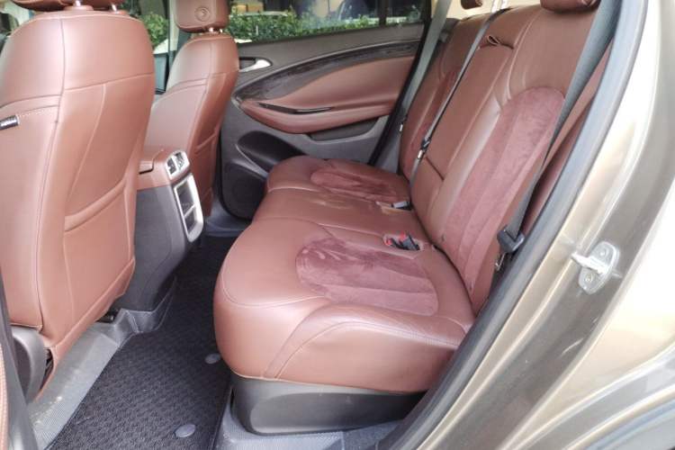 Used Buick Envision 2016 20T Two-Wheel-Drive Elite Model Left Rear Seat