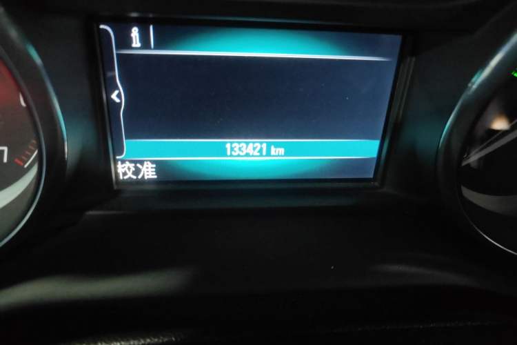 Used Buick Envision 2016 28T Four-Wheel Drive Elite Version Odometer Close Up