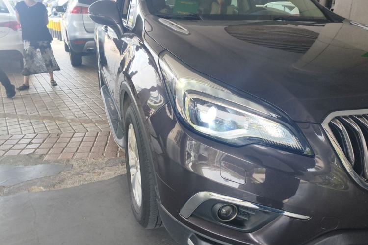 Used Buick Envision 2016 28T Four-Wheel Drive Luxury Model Right Front Headlight