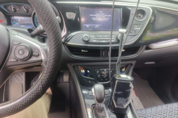 Used Buick Envision 2016 20T Two-Wheel-Drive Elite Model Audio And AC Panel