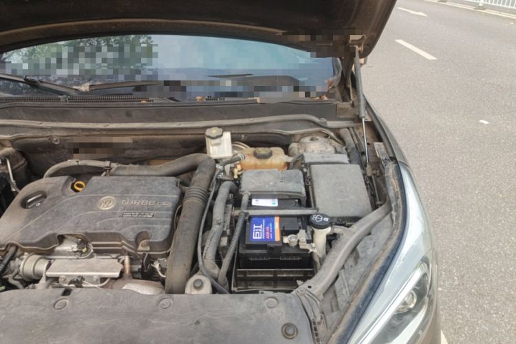Used Buick Envision 2016 20T Two-Wheel-Drive Elite Model Engine Bay Left