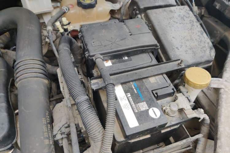 Used Buick Envision 2016 20T Two-Wheel-Drive Elite Model Engine Bay Left