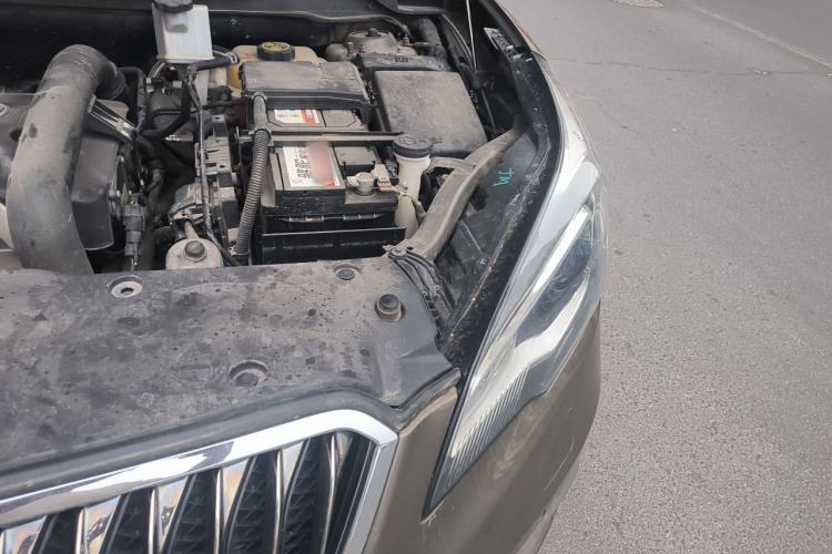 Used Buick Envision 2016 28T Four-Wheel Drive Luxury Model Engine Bay Left