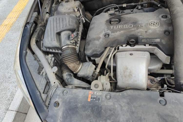 Used Buick Envision 2016 28T Four-Wheel Drive Elite Version Engine Bay Right