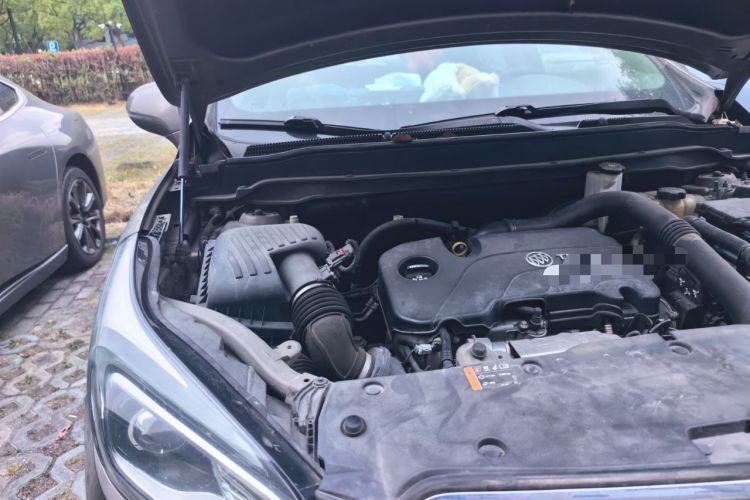 Used Buick Envision 2016 20T Two-Wheel Drive Leading Version Engine Bay Right
