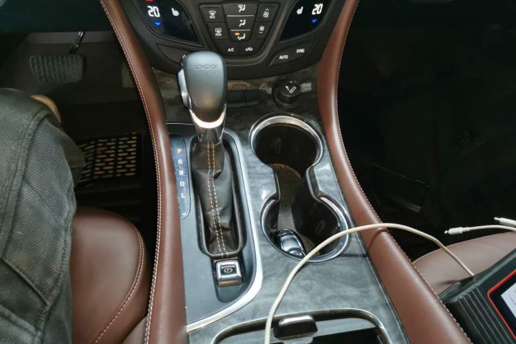 Used Buick Envision 2016 20T Two-Wheel-Drive Elite Model Gear Lever