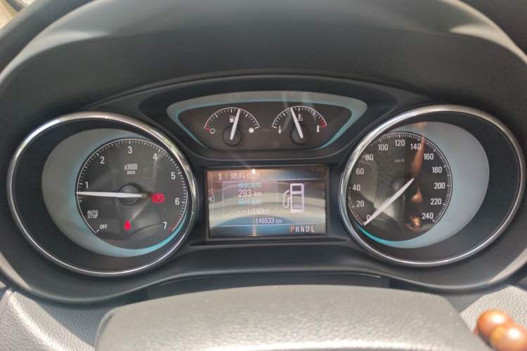 Used Buick Envision 2016 20T Two-Wheel-Drive Elite Model Instrument Cluster