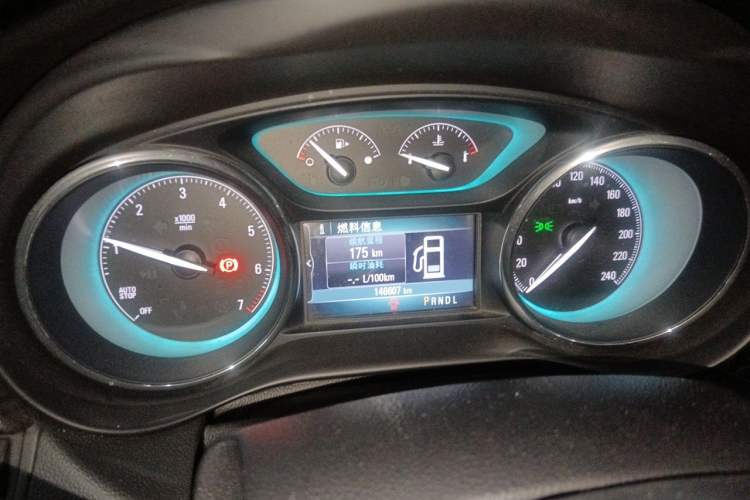 Used Buick Envision 2016 20T Two-Wheel-Drive Elite Model Instrument Cluster