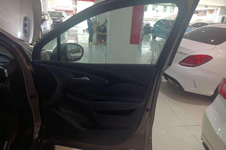 Used Buick Envision 2016 20T Two-Wheel Drive Leading Version Interior 2