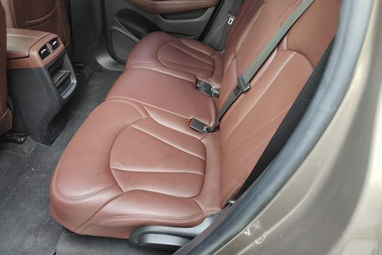 Used Buick Envision 2016 28T Four-Wheel Drive Elite Version Left Rear Seat
