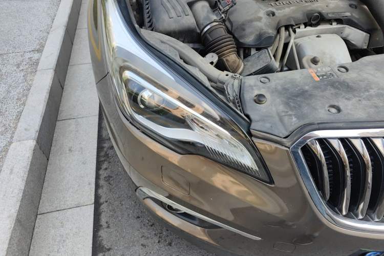 Used Buick Envision 2016 28T Four-Wheel Drive Elite Version Right Front Headlight