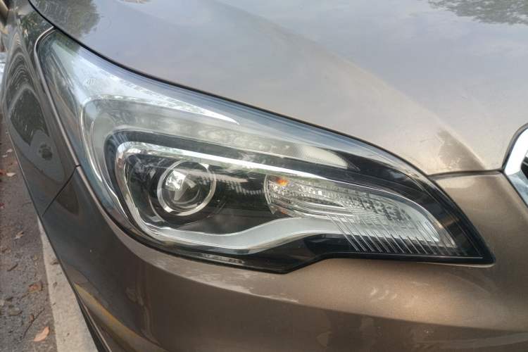 Used Buick Envision 2016 20T Two-Wheel-Drive Elite Model Right Front Headlight