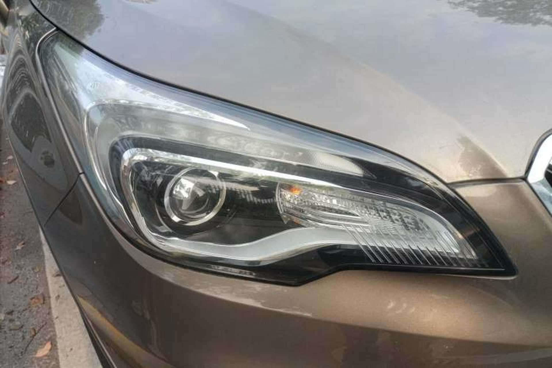 Used Buick Envision 2016 20T Two-Wheel-Drive Elite Model Right Front Headlight