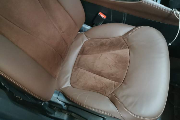 Used Buick Envision 2016 20T Two-Wheel-Drive Elite Model Right Front Seat