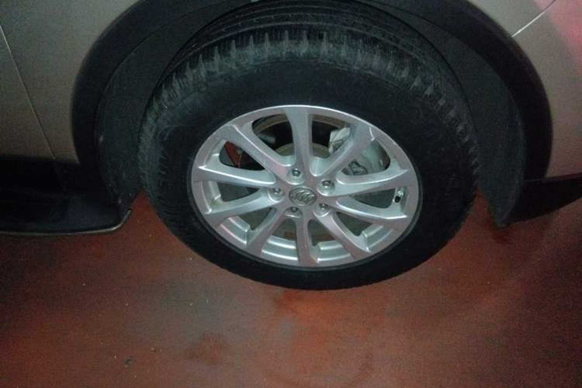 Used Buick Envision 2016 20T Two-Wheel-Drive Elite Model Right Front Wheel Hub