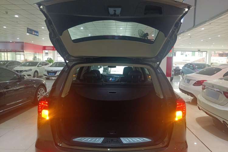 Used Buick Envision 2016 20T Two-Wheel Drive Leading Version Trunk