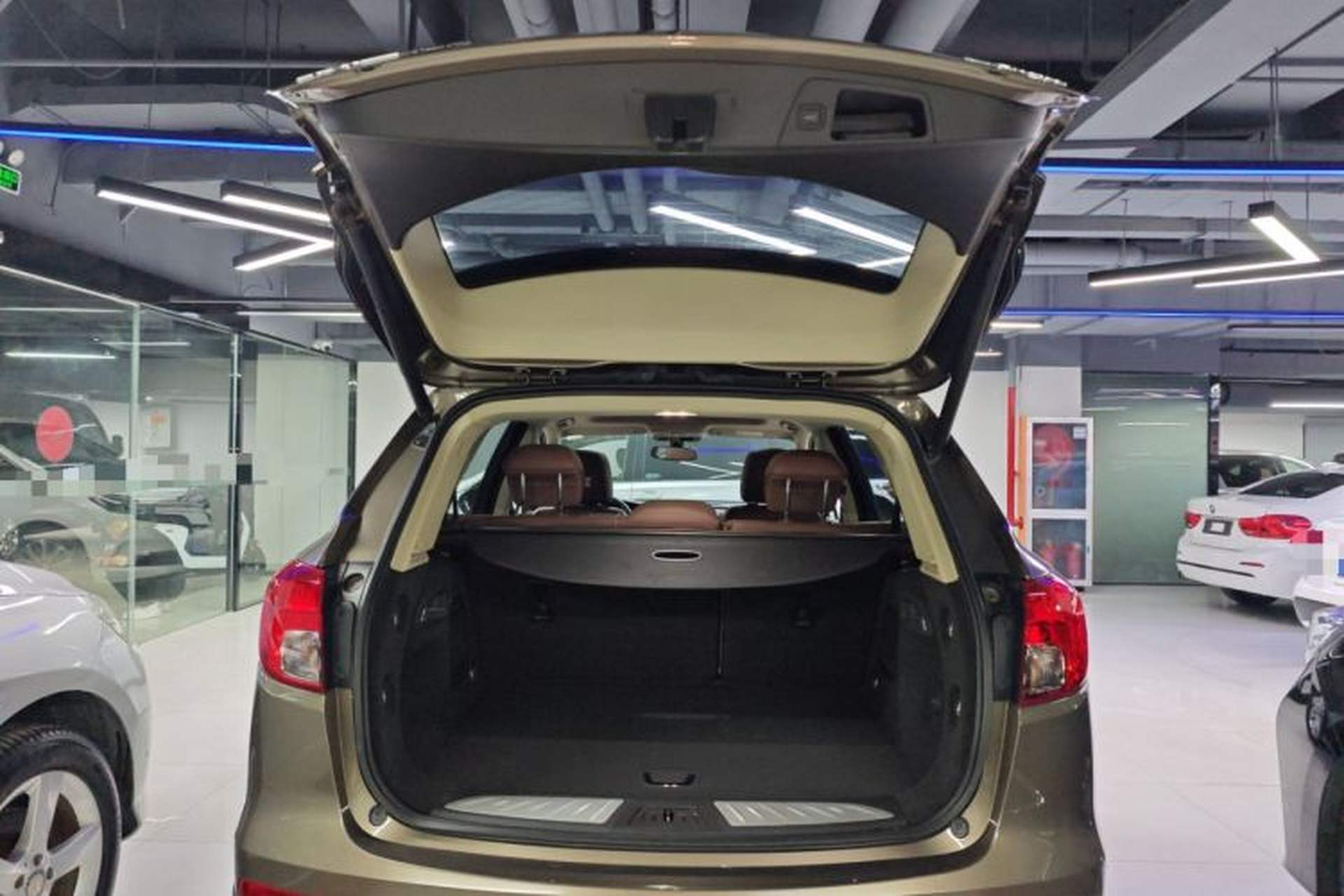 Used Buick Envision 2016 28T Four-Wheel Drive Elite Version Trunk